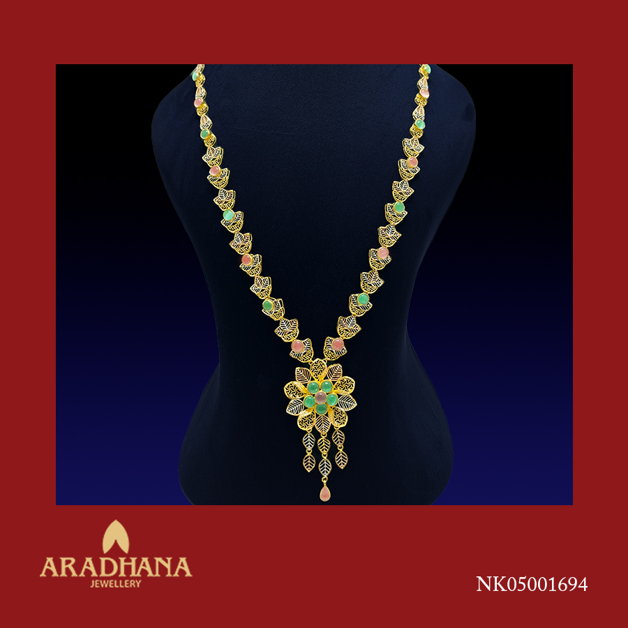 NECKLACE 1698 NECKLACE 1698